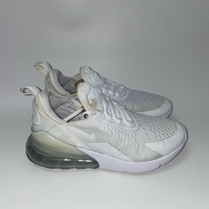 Nike triple air max 270